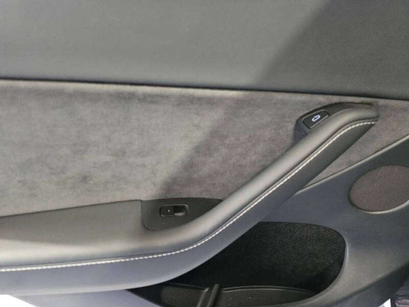 2025 Tesla Model Y Long Range
