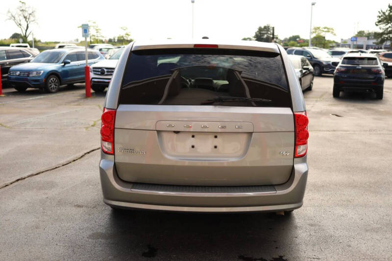 2016 Dodge Grand Caravan R/T