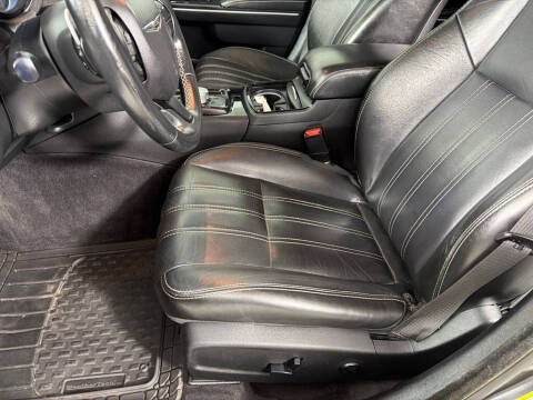 2018 Chrysler 300 S