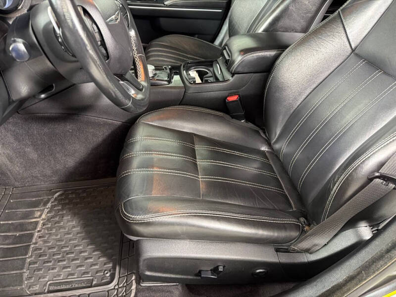 2018 Chrysler 300 S