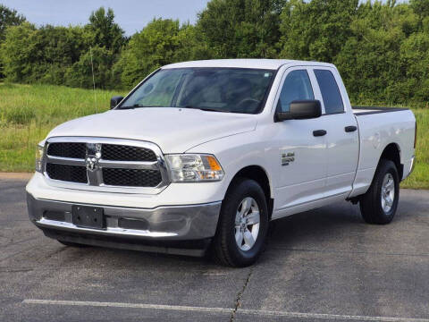 2024 RAM 1500 Classic SLT