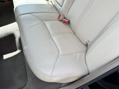 2004 Lincoln Town Car Ultimate