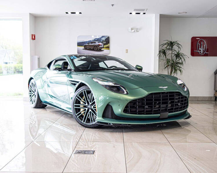 2025 Aston Martin DB12 V8