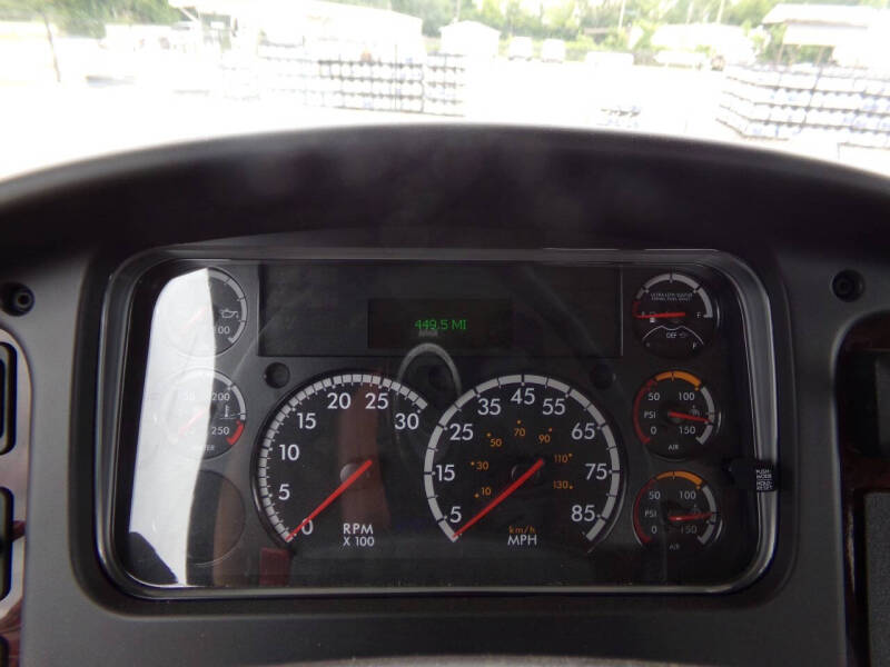 2024 Freightliner M2 106