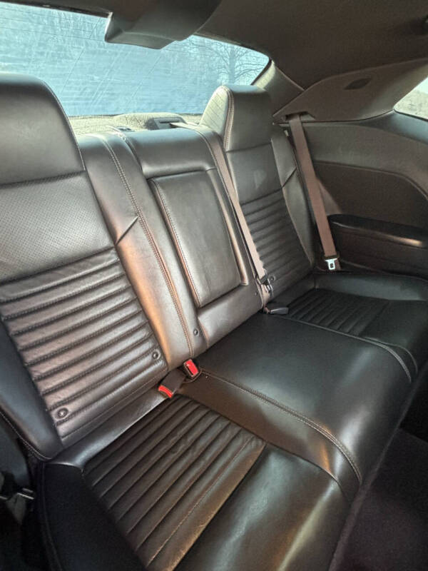 2013 Dodge Challenger R/T Plus