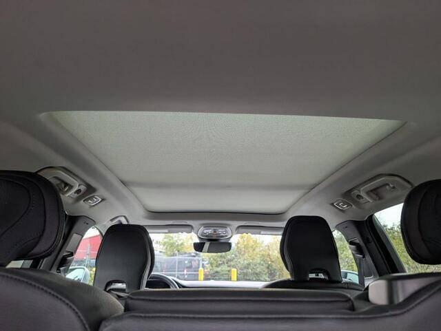 2025 Volvo V60 Cross Country B5 Plus