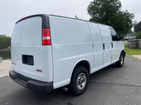 2018 GMC Savana 3500