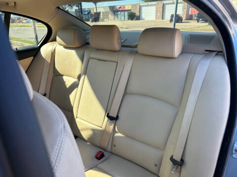 2011 BMW 5 Series 528i