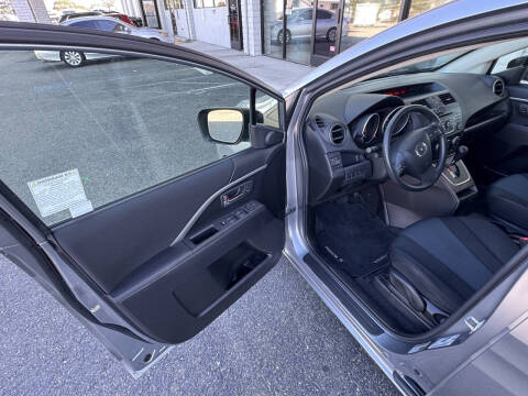 2014 Mazda MAZDA5 Sport