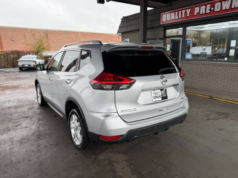 2017 Nissan Rogue SV