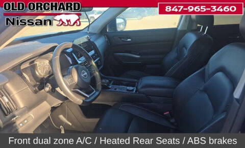 2022 Nissan Pathfinder SL