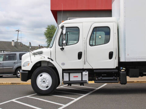 2018 Freightliner M2 106