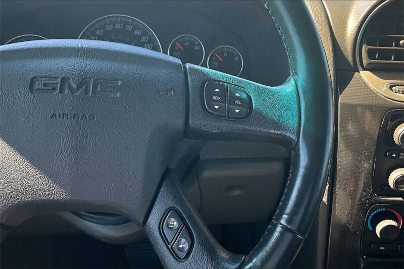 2004 GMC Envoy XUV SLT