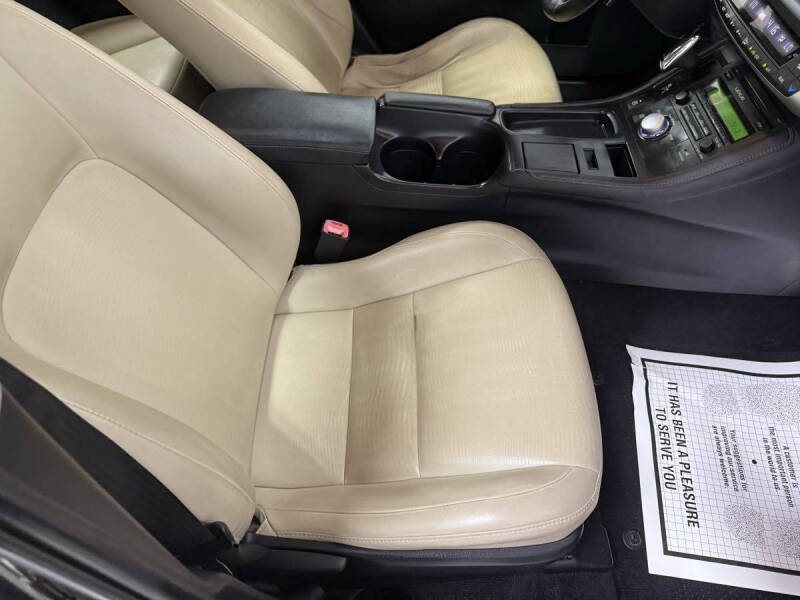 2013 Lexus CT 200h