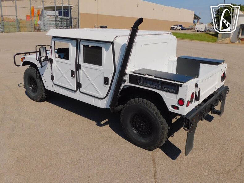 2008 AM General Hummer