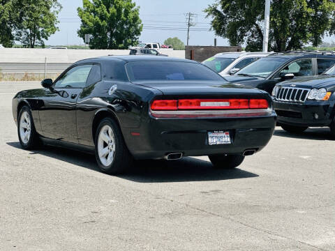2014 Dodge Challenger SXT