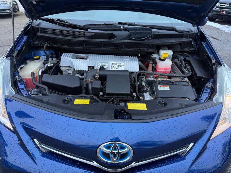 2013 Toyota Prius v Three