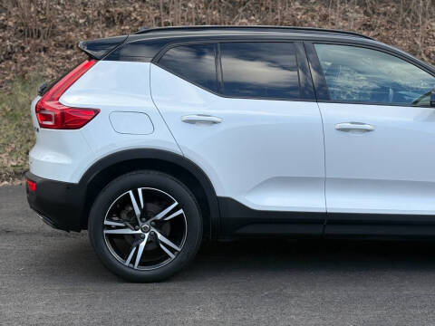 2019 Volvo XC40 T5 R-Design