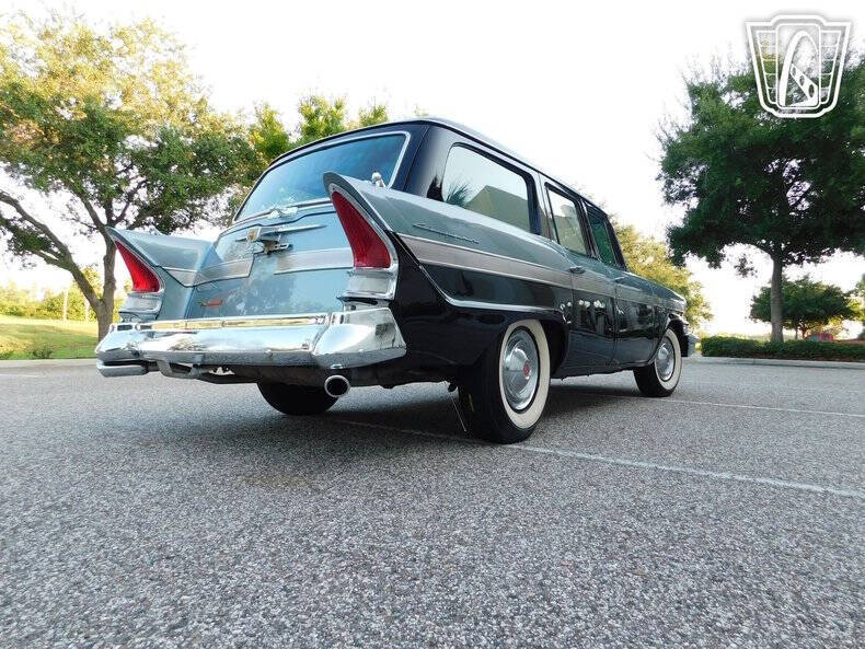 1957 Packard Clipper