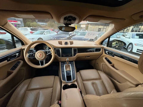 2015 Porsche Macan S