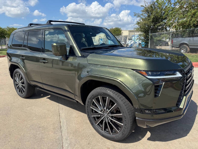 2025 Lexus GX Luxury's photo