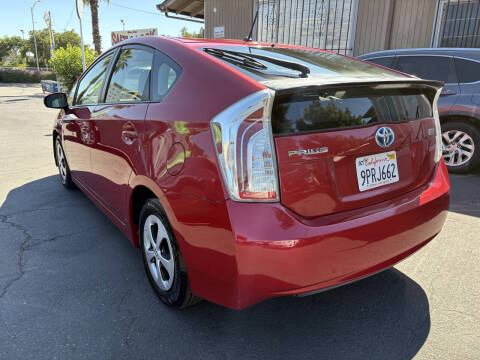 2014 Toyota Prius Three
