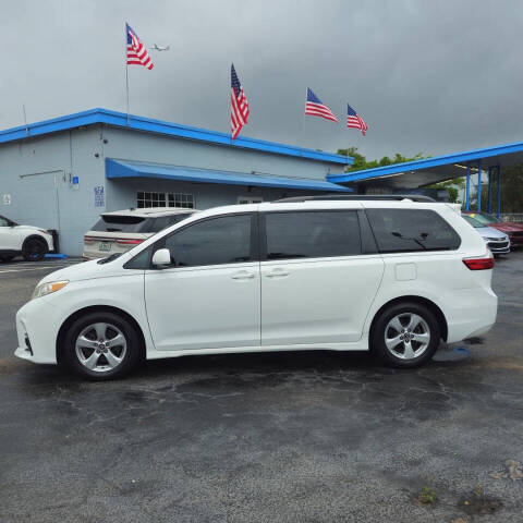 2018 Toyota Sienna for sale at SouthMotor Miami in Hialeah, FL