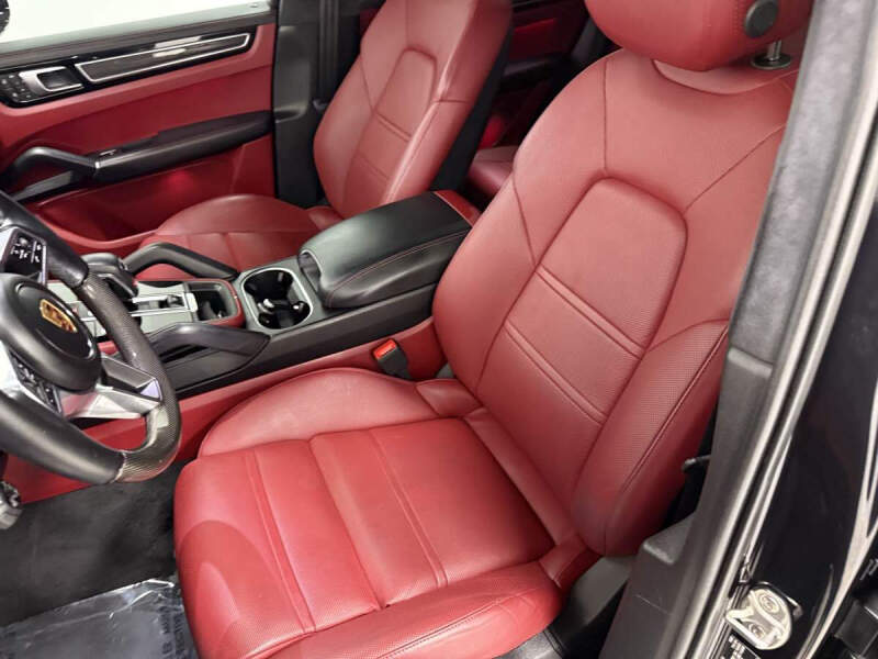 2022 Porsche Cayenne