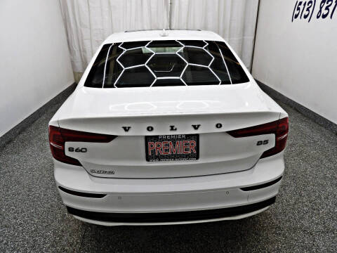 2024 Volvo S60 B5 Plus Black Edition