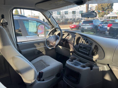 2005 Ford E-Series