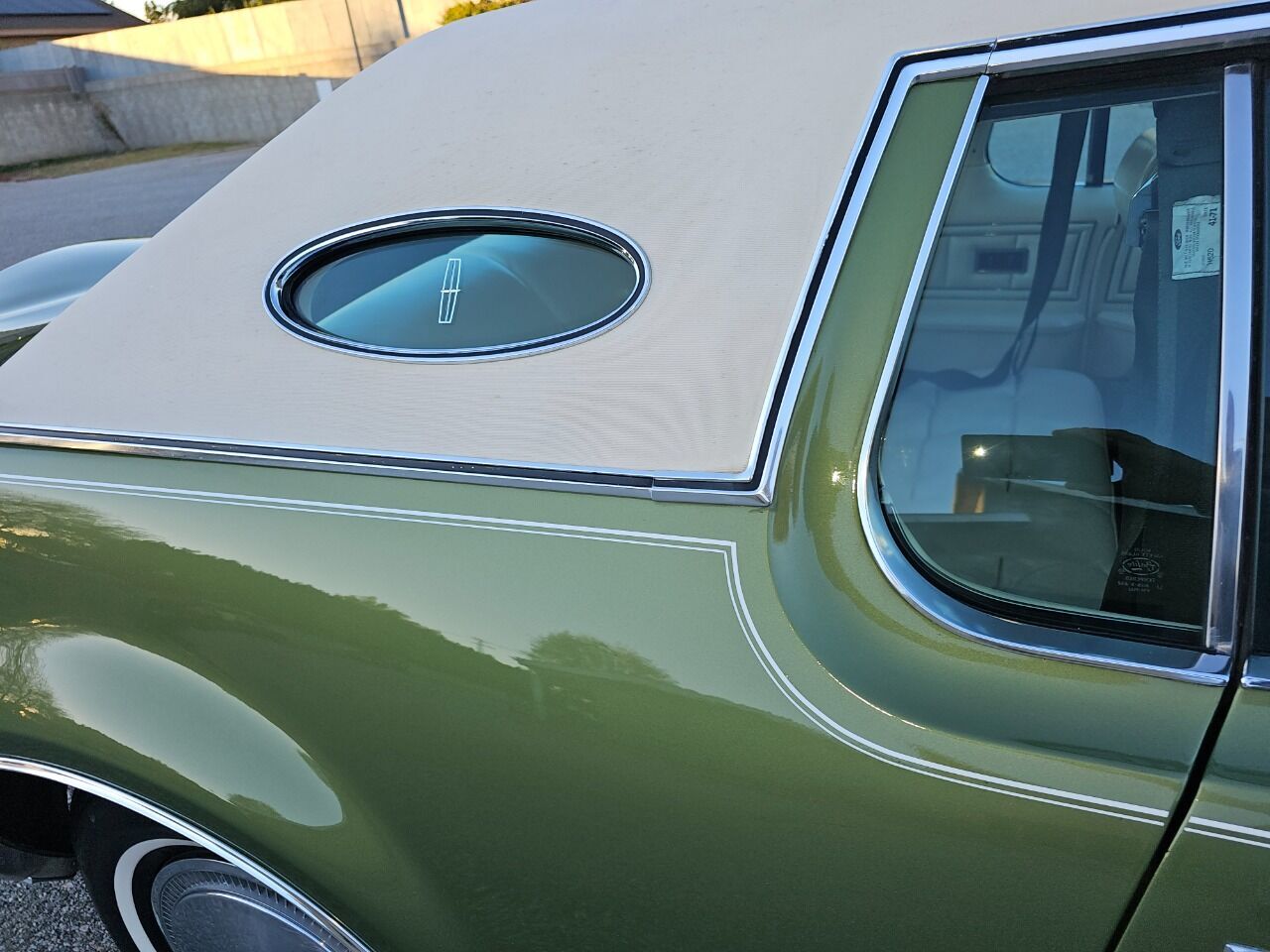 1972 Lincoln Mark IV 24
