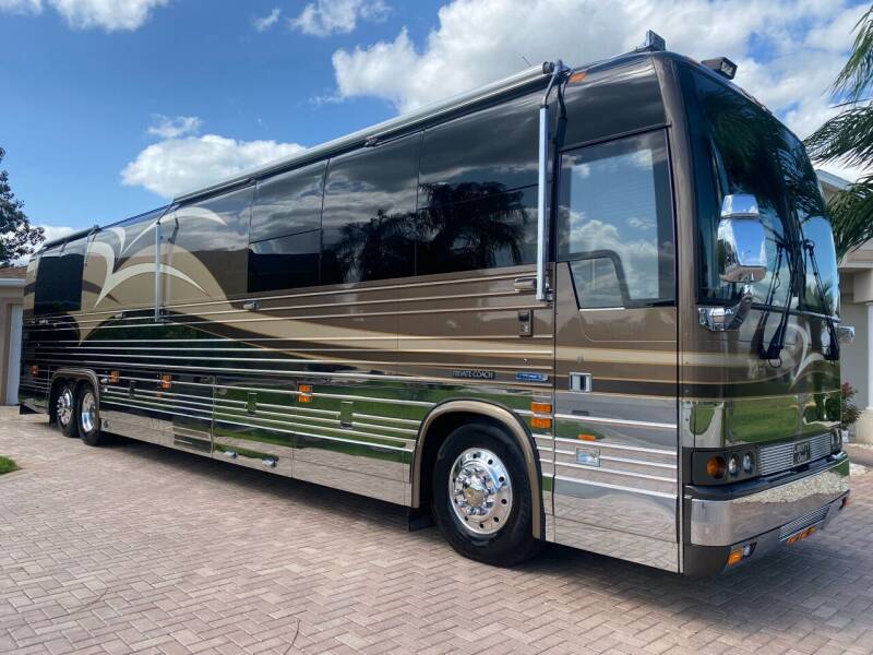 2002 Prevost Liberty XLII for sale at Sewell Motor Coach in Harrodsburg KY
