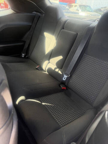 2018 Dodge Challenger SXT Plus