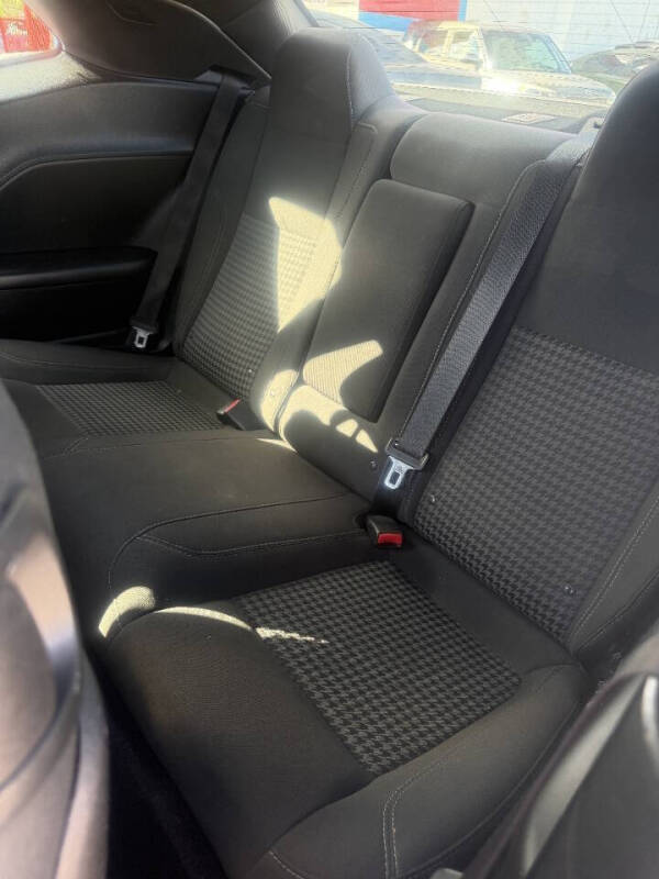 2018 Dodge Challenger SXT Plus