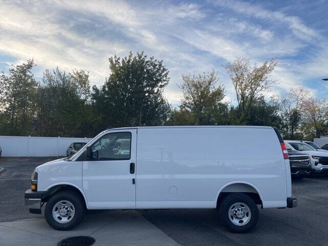 2025 Chevrolet Express 2500
