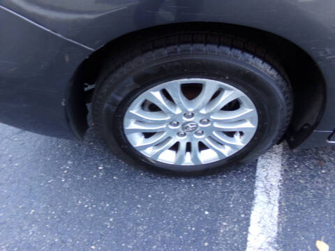 2011 Toyota Sienna XLE 7-Passenger Auto Access Seat