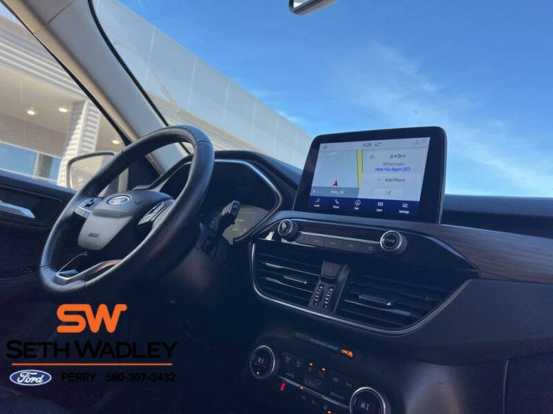 2020 Ford Escape Hybrid Titanium