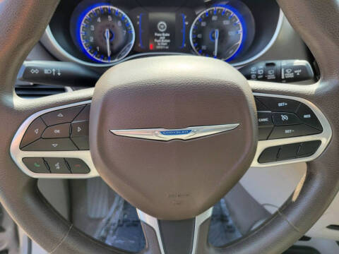 2021 Chrysler Voyager LX