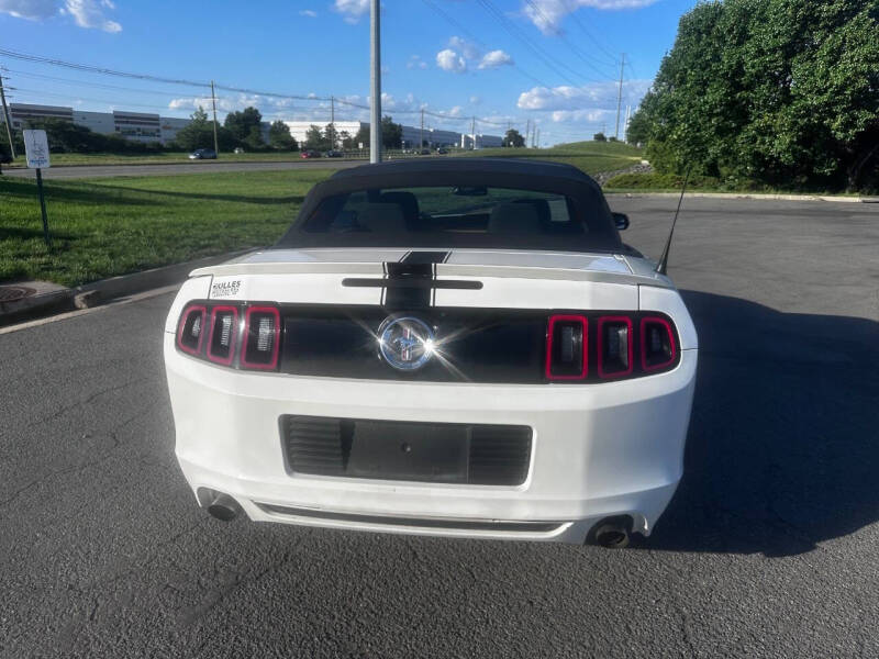 2013 Ford Mustang V6