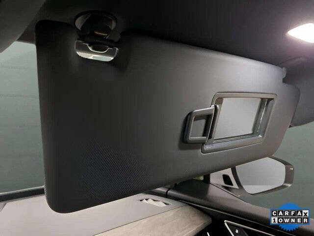 2024 Audi Q4 e-tron quattro Premium Plus 50