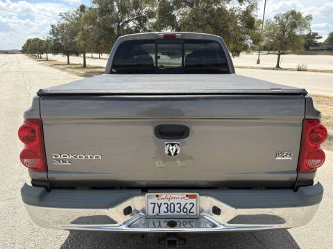 2005 Dodge Dakota SLT