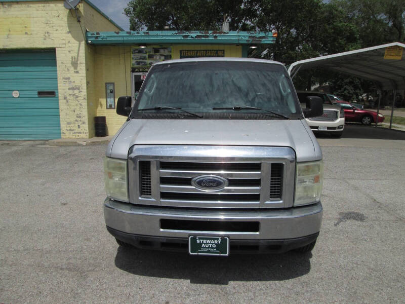 2010 Ford E-Series E-350 SD XLT