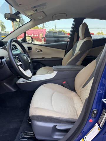 2016 Toyota Prius Three