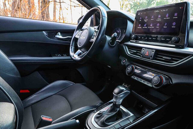 2022 Kia Forte GT Line