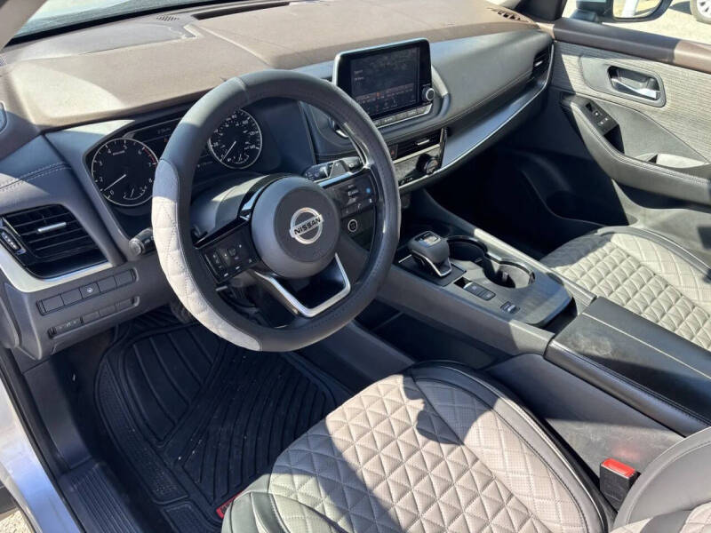 2021 Nissan Rogue SV