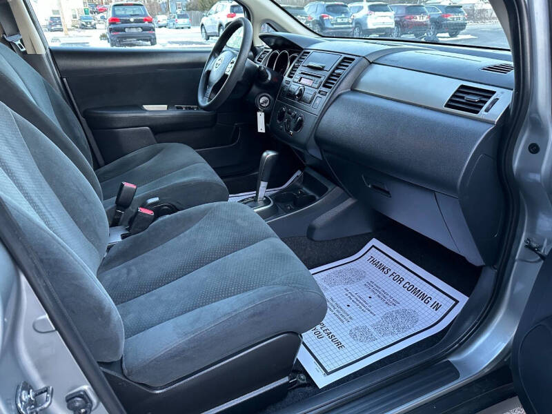 2011 Nissan Versa 1.8 S