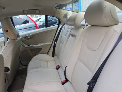 2014 Volvo S60 T5 Platinum