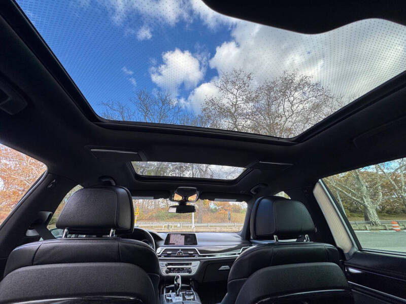 2019 BMW 7 Series 740i