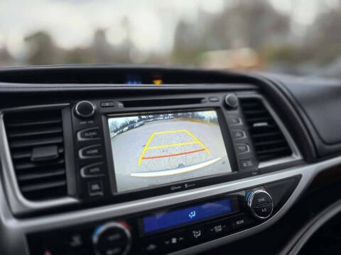 2015 Toyota Highlander Hybrid Limited Platinum