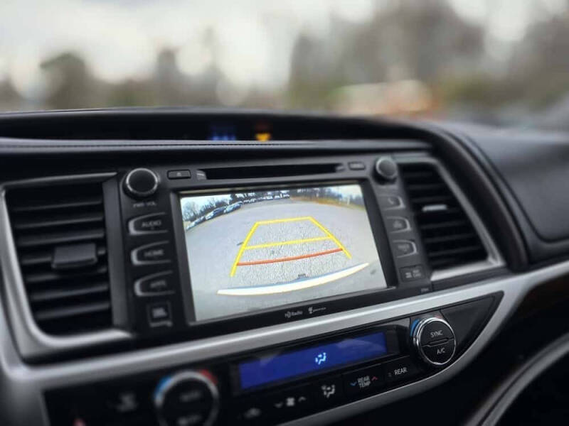 2015 Toyota Highlander Hybrid Limited Platinum